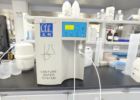 艾柯維護團隊赴云南中醫(yī)藥大學(xué)維護Discover系列超純水機！插圖1