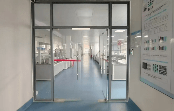 艾柯維護團隊赴云南中醫(yī)藥大學(xué)維護Discover系列超純水機！插圖2